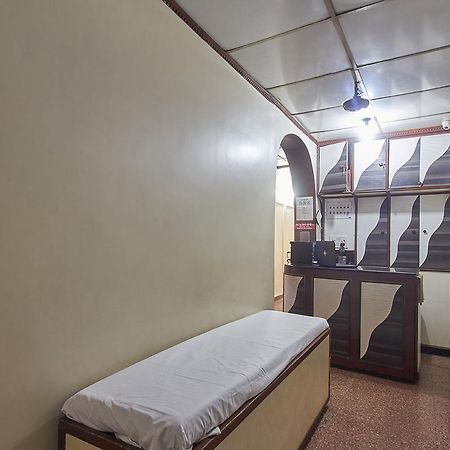 Plaza Guest House Мумбай Екстериор снимка
