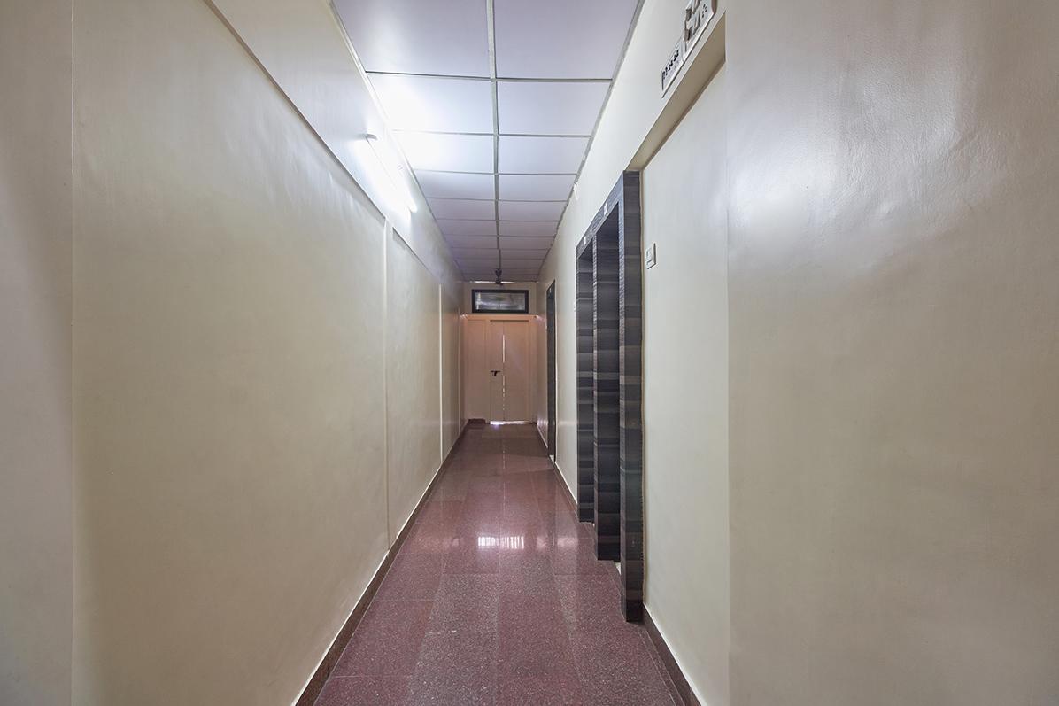 Plaza Guest House Мумбай Екстериор снимка