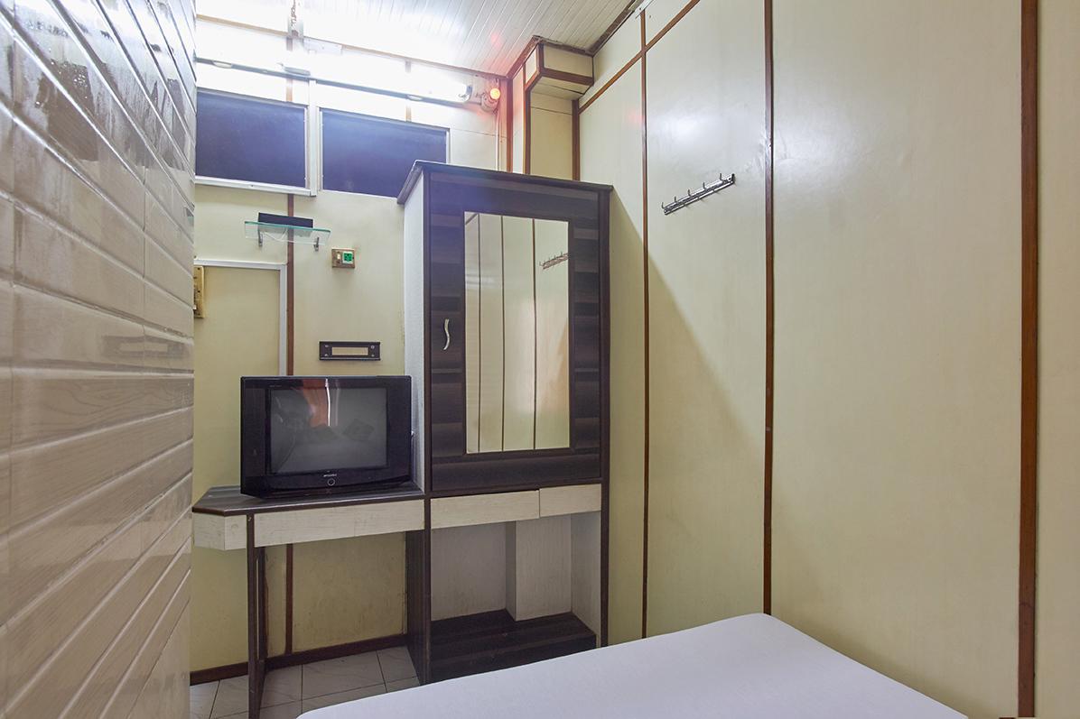 Plaza Guest House Мумбай Екстериор снимка